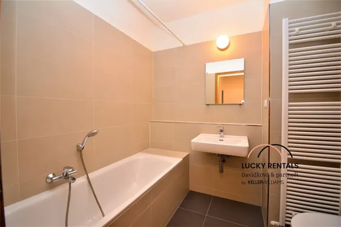 Pronájem bytu 1+kk, Praha - Modřany, Provázkova, 37 m2