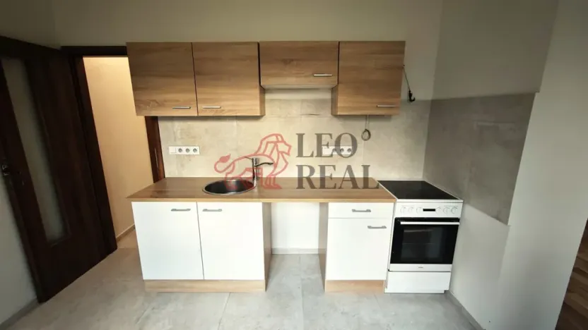 Pronájem bytu 3+1, Zlonice, Pippichova, 74 m2