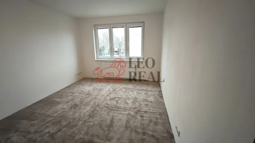 Pronájem bytu 3+1, Zlonice, Pippichova, 74 m2