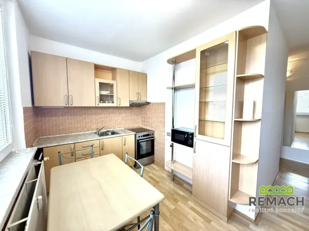 Pronájem bytu 3+1, Uherské Hradiště, Sadová, 68 m2