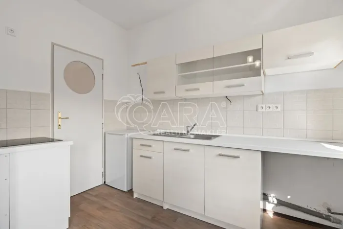 Pronájem bytu 2+kk, Praha - Prosek, Poleradská, 40 m2