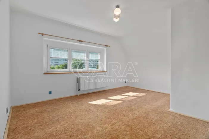 Pronájem bytu 2+kk, Praha - Prosek, Poleradská, 40 m2