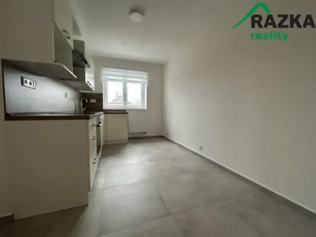 Pronájem bytu 2+1, Planá, Zahradní, 50 m2