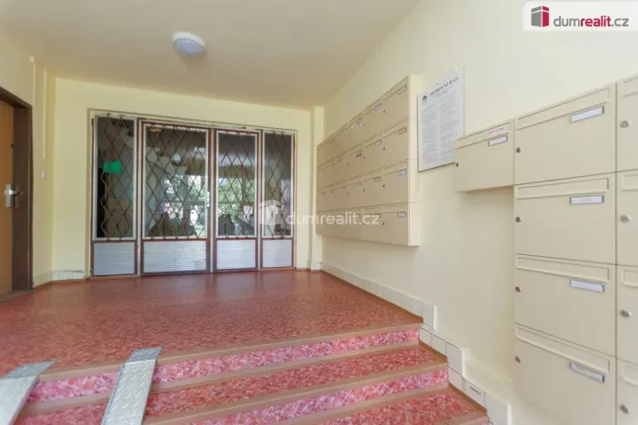 Prodej bytu 2+1, Kladno - Kročehlavy, Obránců míru, 53 m2