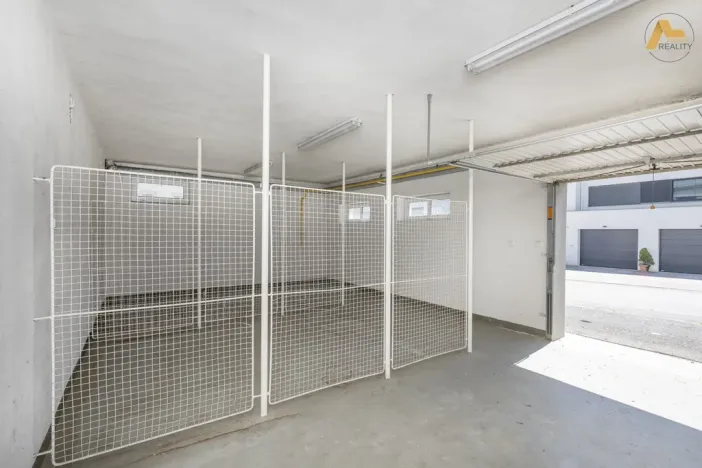 Pronájem garáže, Písek - Hradiště, K Lipám, 169 m2