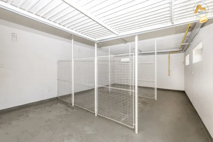 Pronájem garáže, Písek - Hradiště, K Lipám, 169 m2