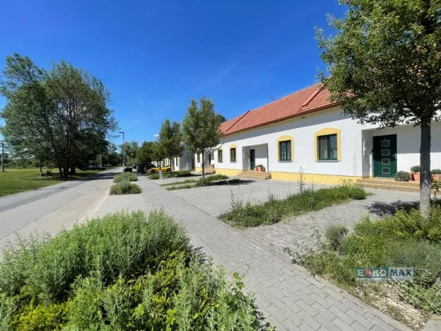 Prodej bytu 3+kk, Hlohovec, K zámečku, 79 m2