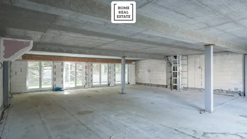 Prodej obchodního prostoru, Karlovy Vary, Šumavská, 150 m2