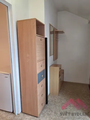 Pronájem bytu 1+1, Praha - Smíchov, Grafická, 36 m2