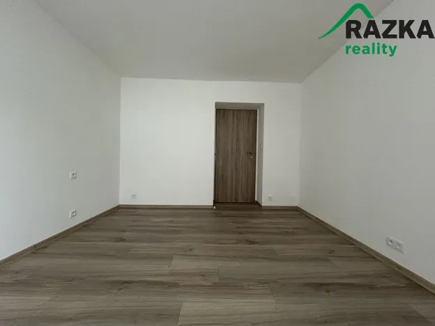 Pronájem bytu 2+1, Planá, Zahradní, 50 m2