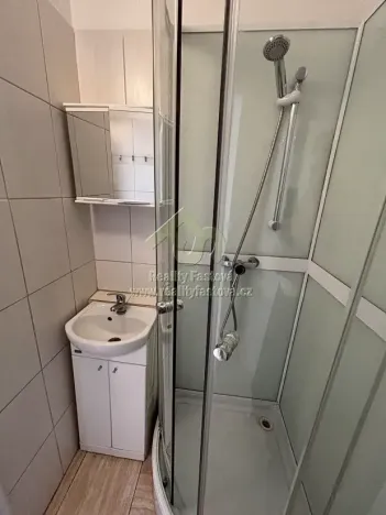 Pronájem bytu 1+1, Rokycany, Horákova, 34 m2