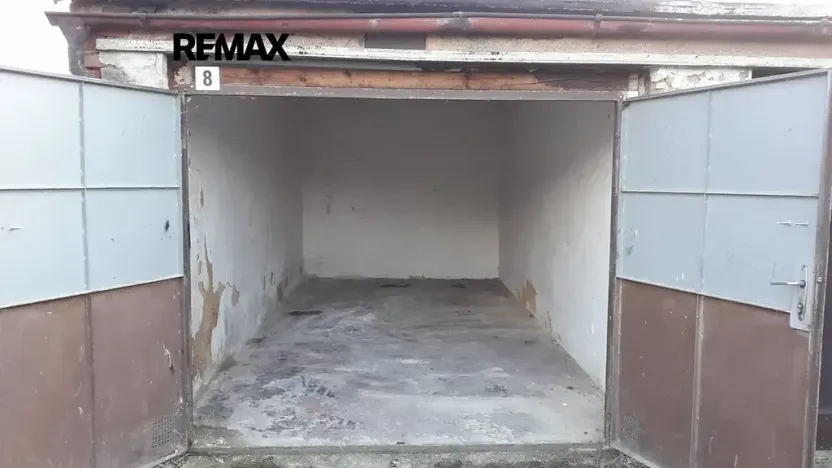 Prodej garáže, Praha - Michle, Novobohdalecká, 18 m2