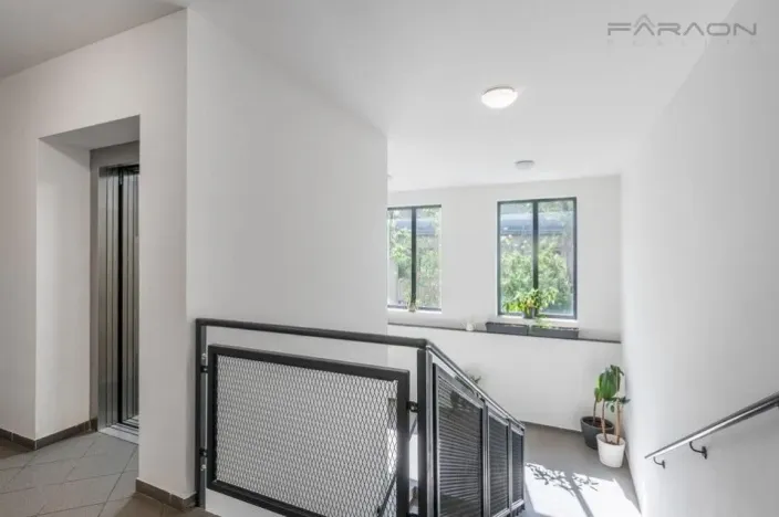 Prodej bytu 4+kk, Praha - Pitkovice, V Pitkovičkách, 100 m2