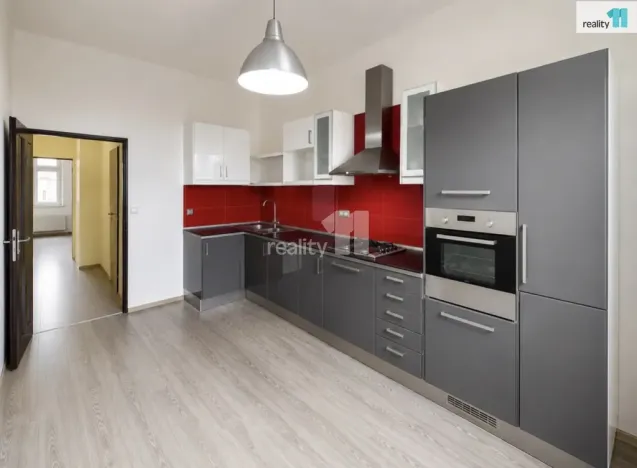 Pronájem bytu 4+1, Praha - Nusle, Svatoplukova, 94 m2