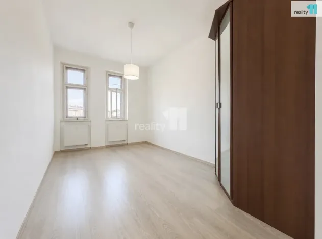 Pronájem bytu 4+1, Praha - Nusle, Svatoplukova, 94 m2