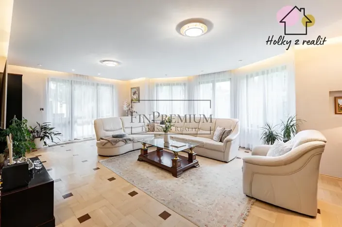 Prodej rodinného domu, Praha - Šeberov, Karfíkova, 354 m2
