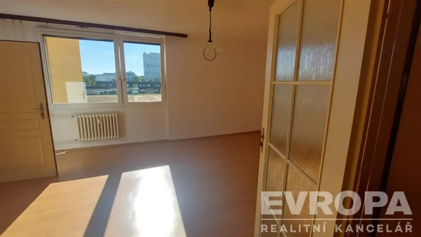 Pronájem bytu 3+1, Praha - Troja, Svídnická, 75 m2