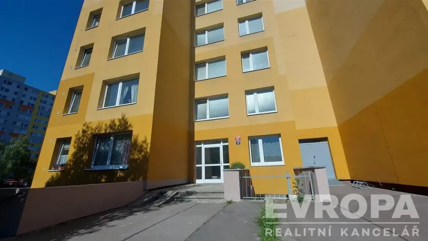 Pronájem bytu 3+1, Praha - Troja, Svídnická, 75 m2