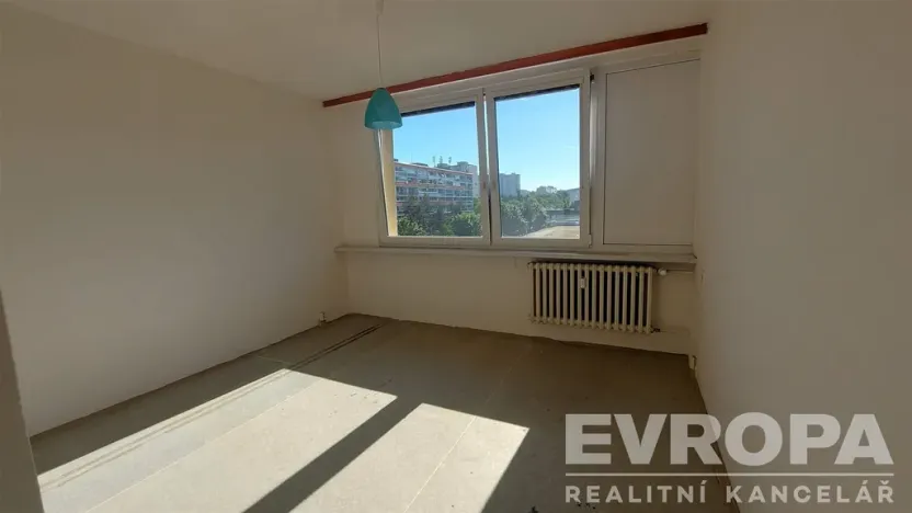 Pronájem bytu 3+1, Praha - Troja, Svídnická, 75 m2