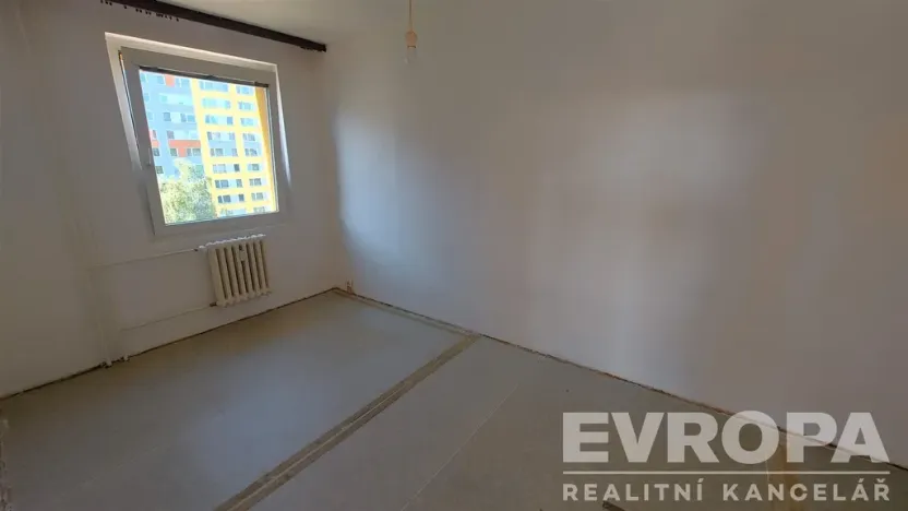 Pronájem bytu 3+1, Praha - Troja, Svídnická, 75 m2
