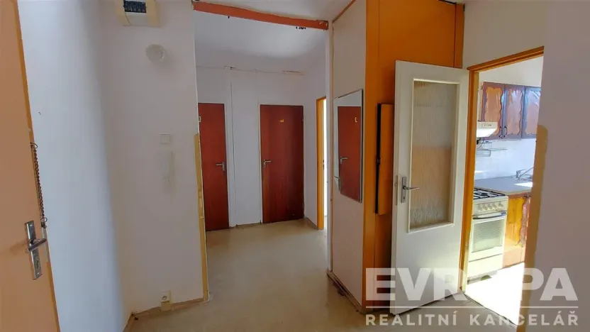 Pronájem bytu 3+1, Praha - Troja, Svídnická, 75 m2
