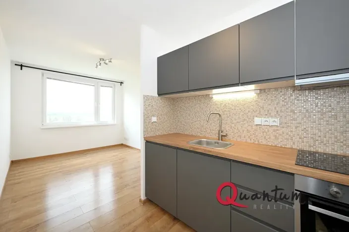 Pronájem bytu 2+kk, Praha - Řepy, Španielova, 37 m2