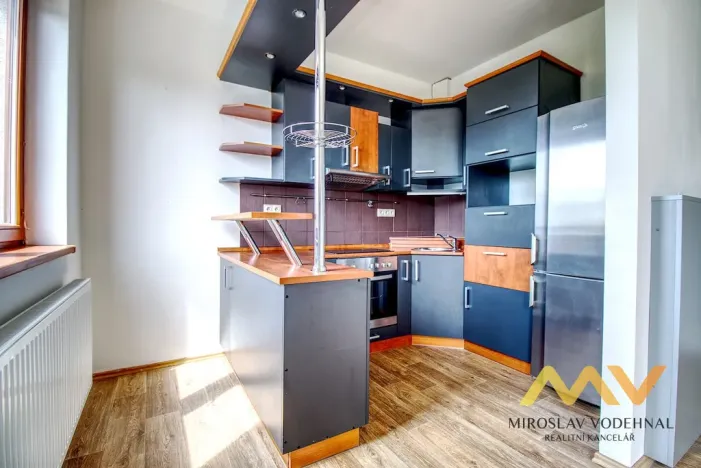 Pronájem bytu 1+kk, Hradec Králové - Nový Hradec Králové, Mrštíkova, 32 m2