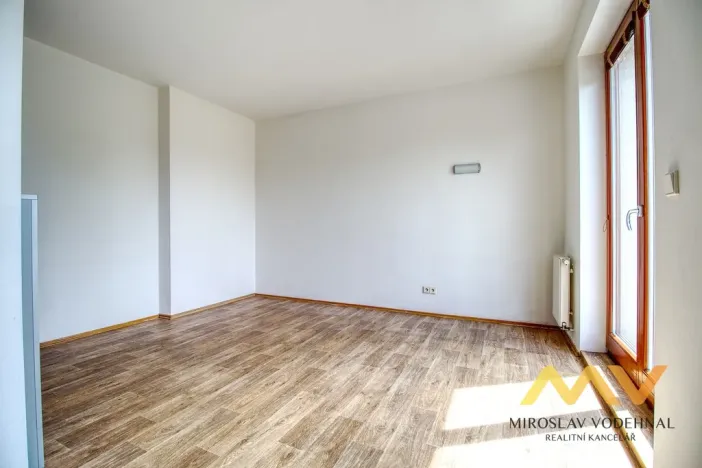 Pronájem bytu 1+kk, Hradec Králové - Nový Hradec Králové, Mrštíkova, 32 m2