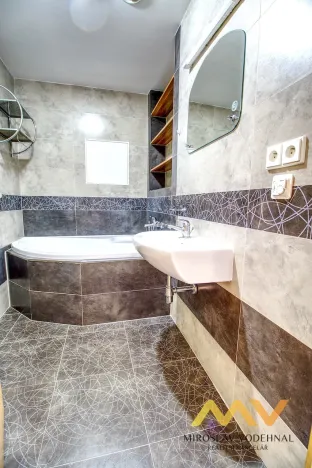 Pronájem bytu 1+kk, Hradec Králové - Nový Hradec Králové, Mrštíkova, 32 m2