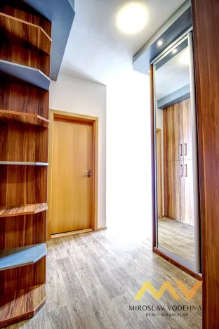 Pronájem bytu 1+kk, Hradec Králové - Nový Hradec Králové, Mrštíkova, 32 m2