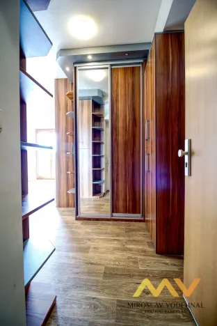 Pronájem bytu 1+kk, Hradec Králové - Nový Hradec Králové, Mrštíkova, 32 m2