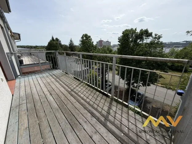 Pronájem bytu 1+kk, Hradec Králové - Nový Hradec Králové, Mrštíkova, 32 m2