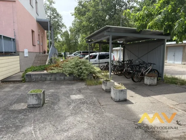 Pronájem bytu 1+kk, Hradec Králové - Nový Hradec Králové, Mrštíkova, 32 m2
