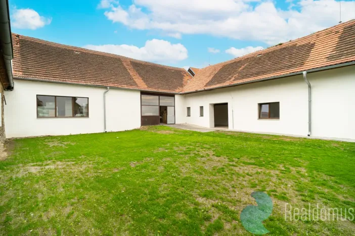 Prodej zemědělské usedlosti, Babice, 439 m2