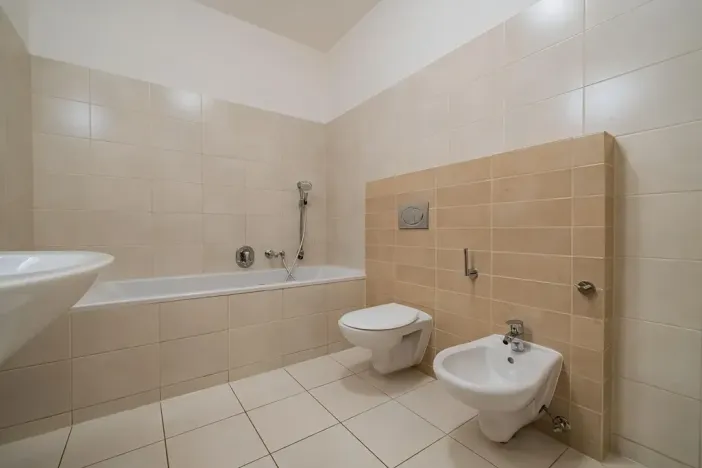 Pronájem kanceláře, Praha - Smíchov, Štefánikova, 168 m2