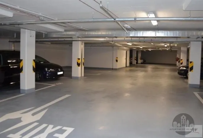 Pronájem garážového stání, Praha - Košíře, Plzeňská, 20 m2