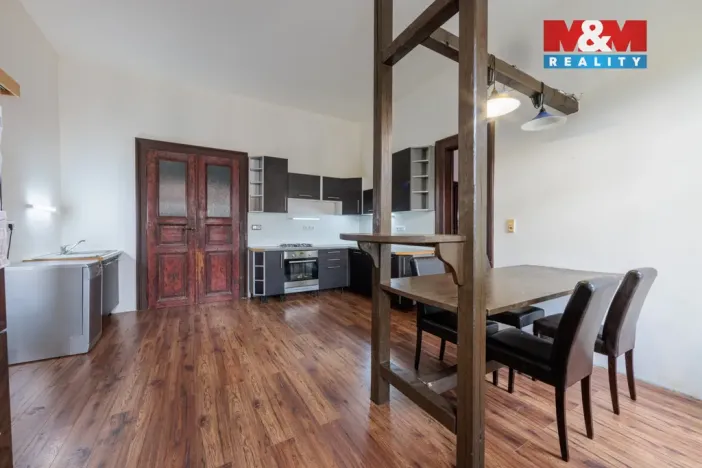 Prodej bytu 2+1, Nejdek, náměstí Karla IV., 107 m2