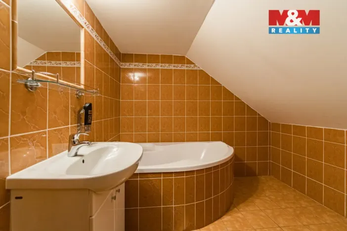 Prodej ubytování, Černá Voda, 661 m2