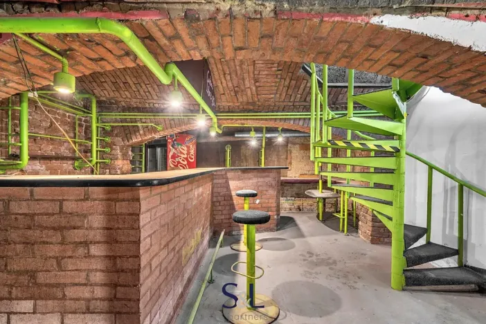 Prodej obchodního prostoru, Praha - Vysočany, Novovysočanská, 222 m2