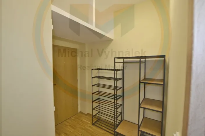 Pronájem bytu 2+kk, Klecany, Nám. Třebízského, 52 m2