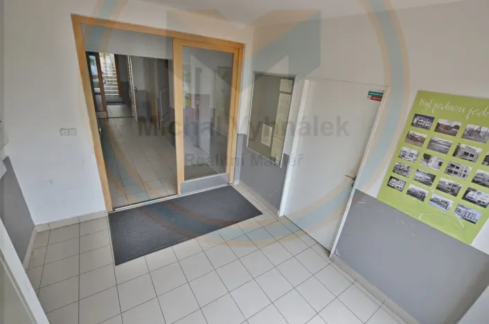 Pronájem bytu 2+kk, Klecany, Nám. Třebízského, 52 m2