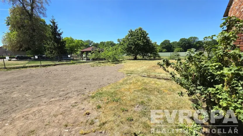 Prodej pozemku pro bydlení, Dříteč, 457 m2