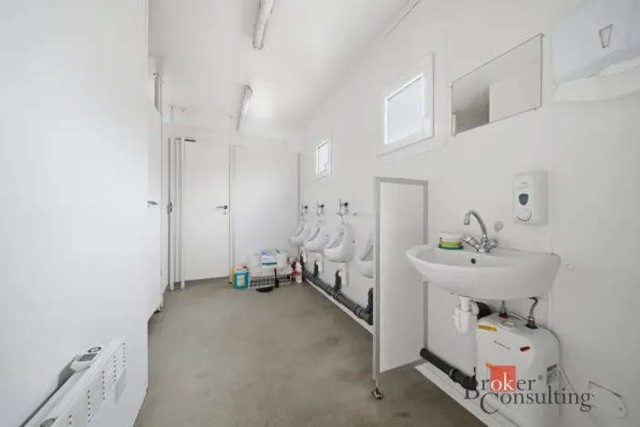 Pronájem skladu, Stěžery, 350 m2