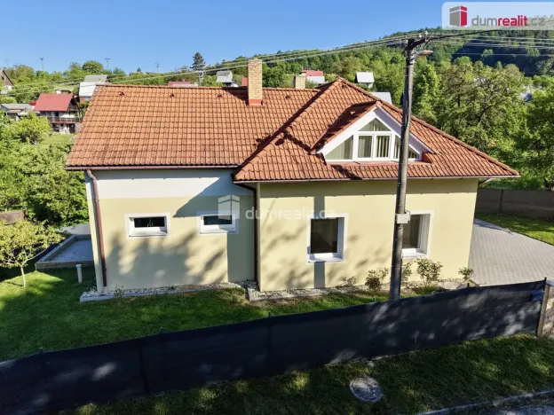 Prodej rodinného domu, Lukov, K Pasekám, 247 m2