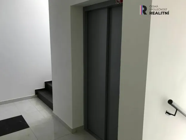 Pronájem bytu 2+kk, Karlovy Vary - Drahovice, Mattoniho nábřeží, 62 m2