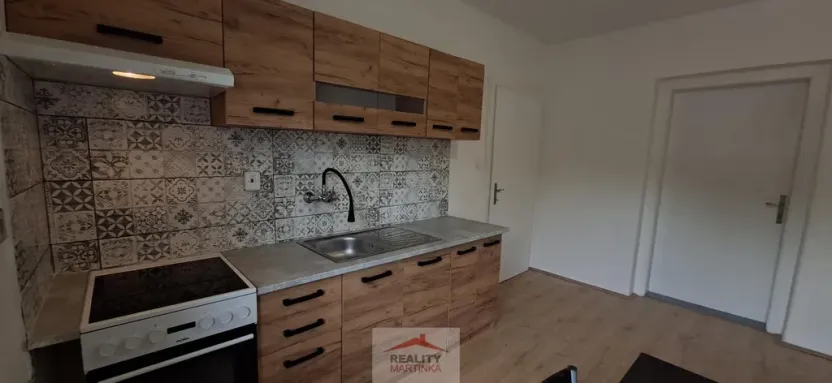 Pronájem bytu 2+1, Valašské Meziříčí - Krásno nad Bečvou, Zámecká, 75 m2