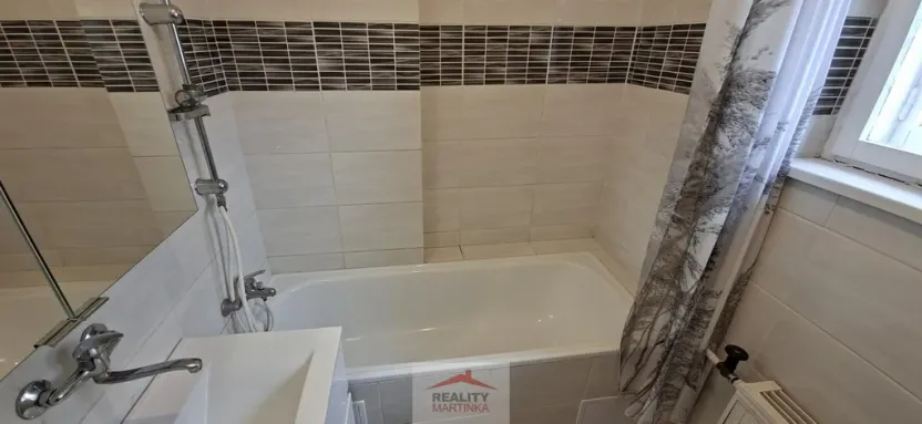 Pronájem bytu 2+1, Valašské Meziříčí - Krásno nad Bečvou, Zámecká, 75 m2