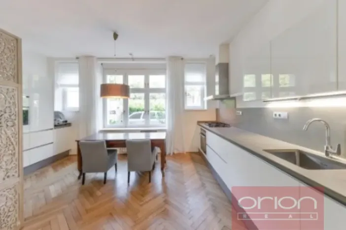 Pronájem bytu 4+1, Praha - Vinohrady, Hradešínská, 120 m2