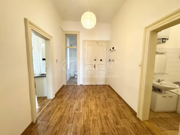 Pronájem bytu 2+1, Praha - Nové Město, Petrské náměstí, 89 m2