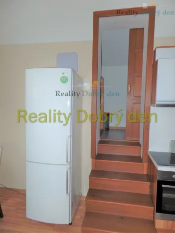 Pronájem bytu 2+kk, Opava, Hozovo nábřeží, 81 m2